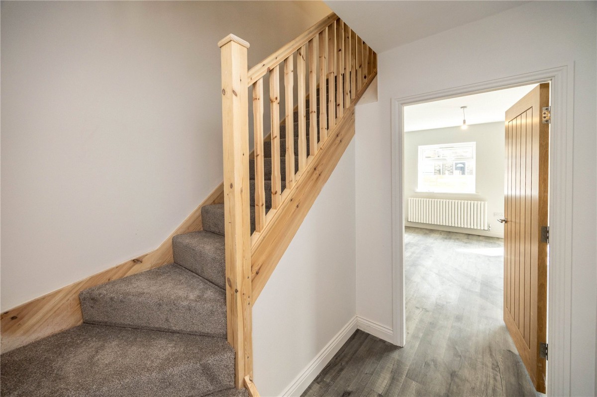 Mile Cross Road, Halifax