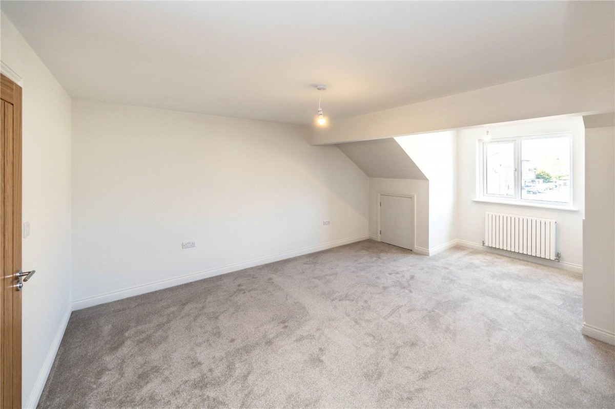 Mile Cross Road, Halifax