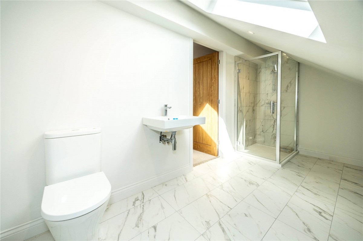 Mile Cross Road, Halifax