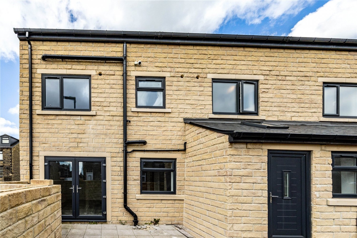 Mile Cross Road, Halifax