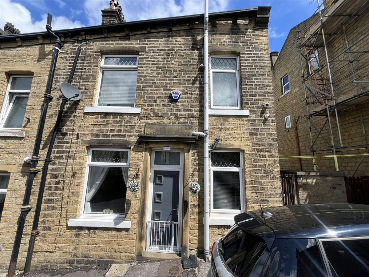 Greetland, Halifax