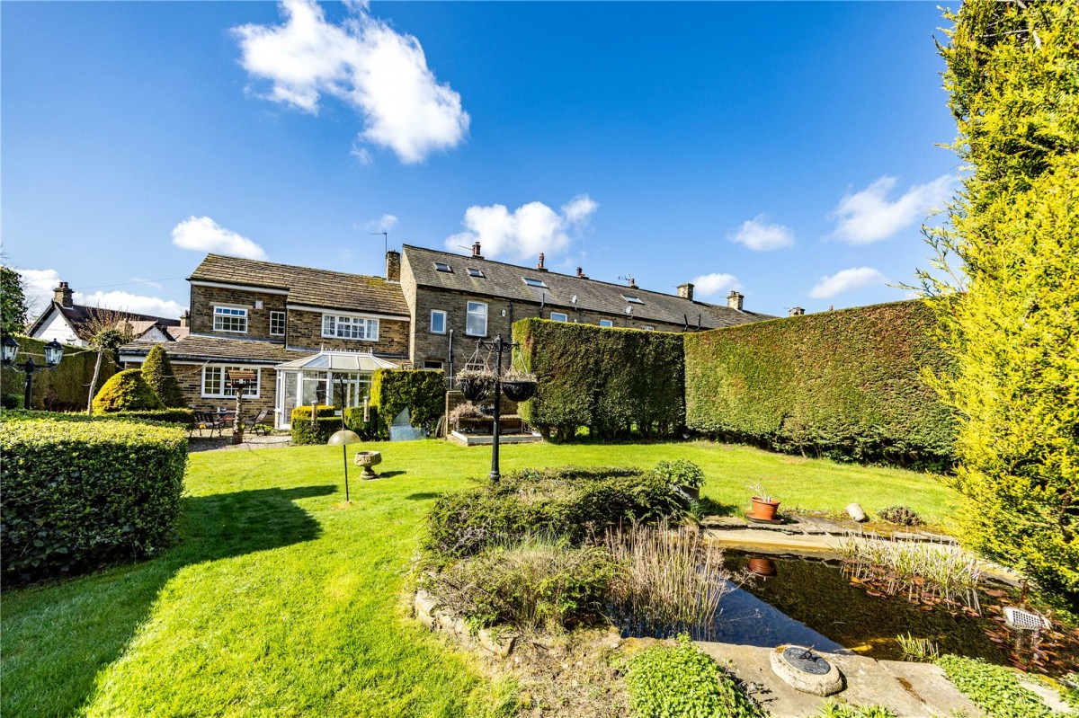 Norwood Green, Halifax