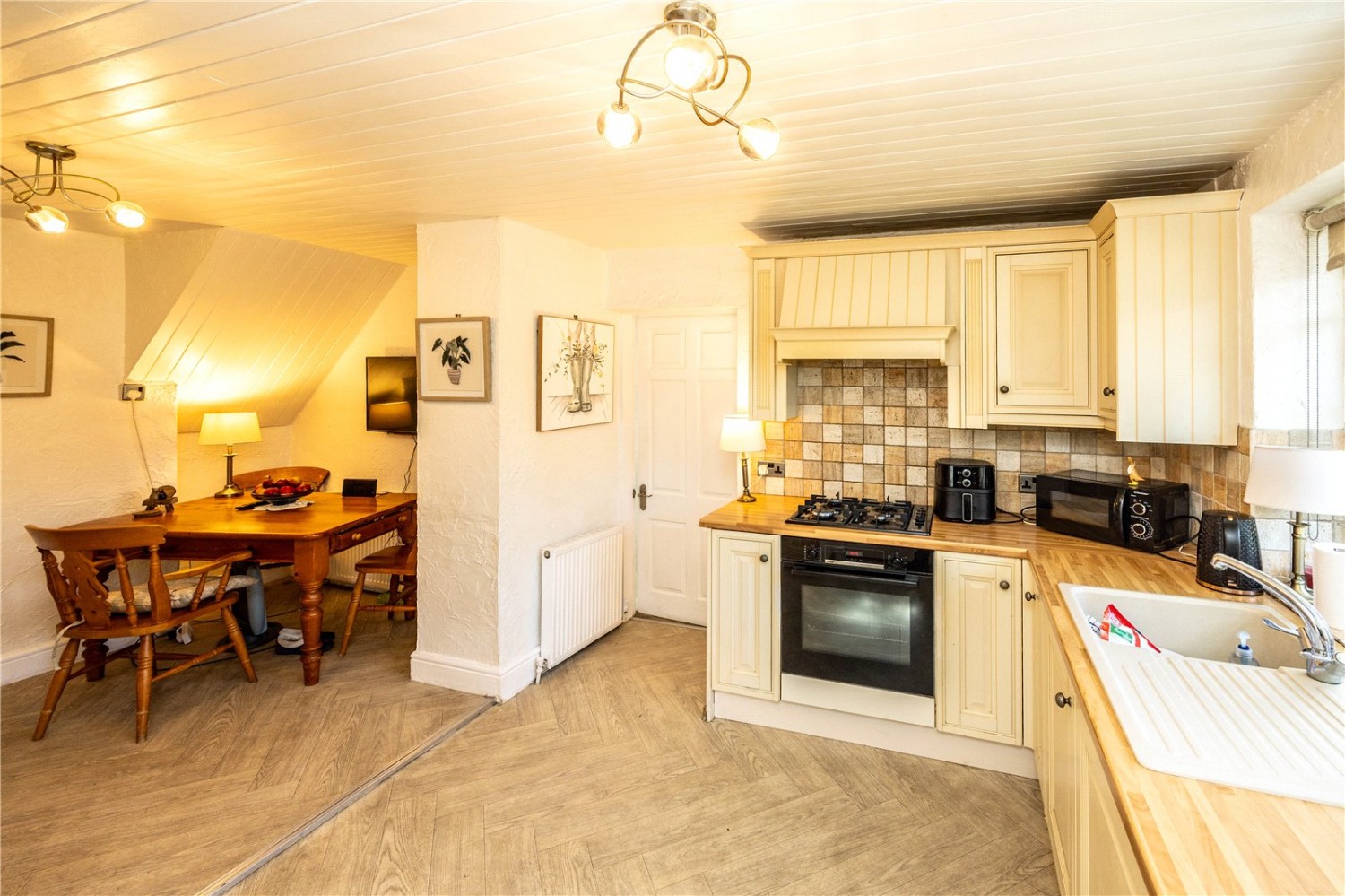 Norwood Green, Halifax