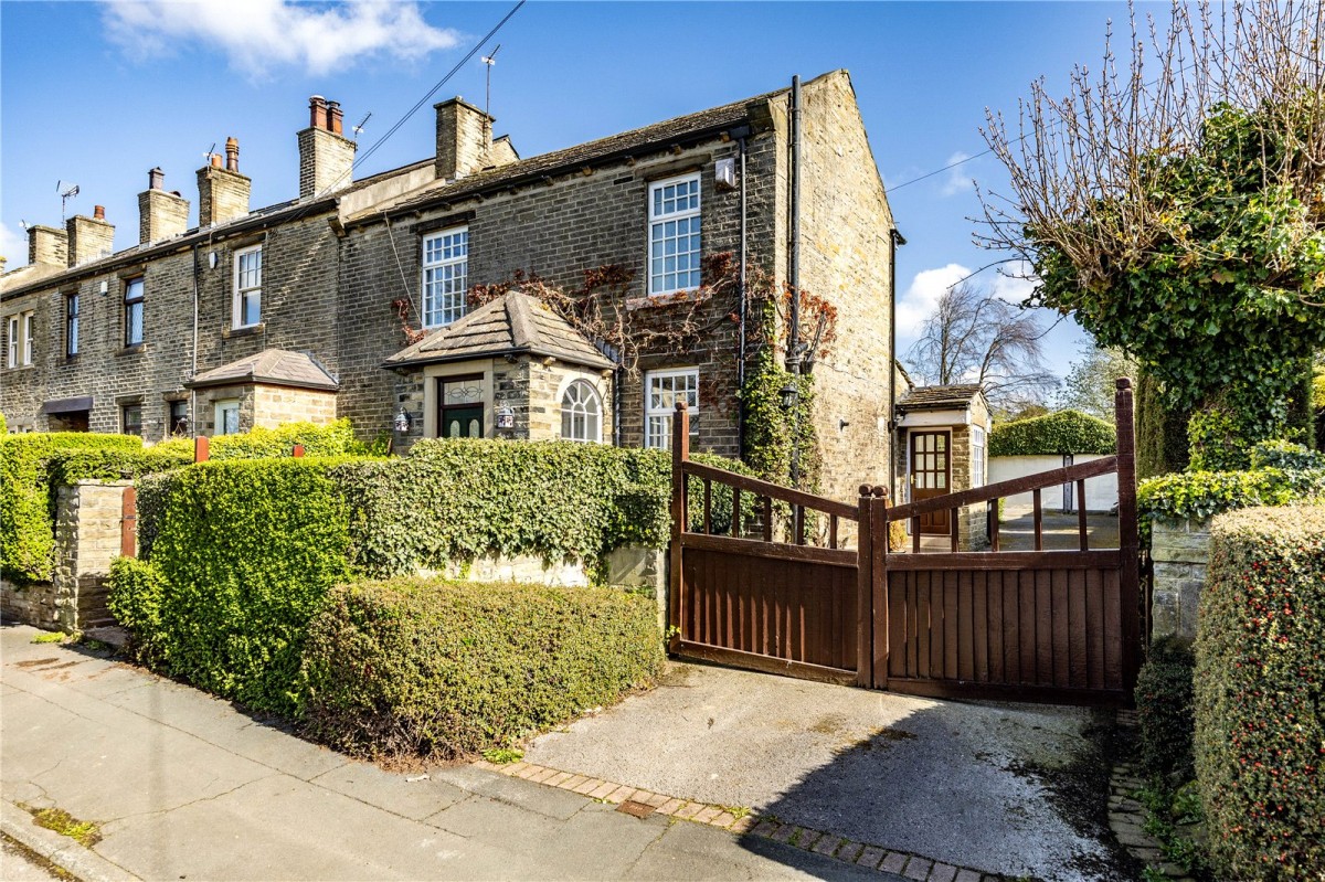 Norwood Green, Halifax