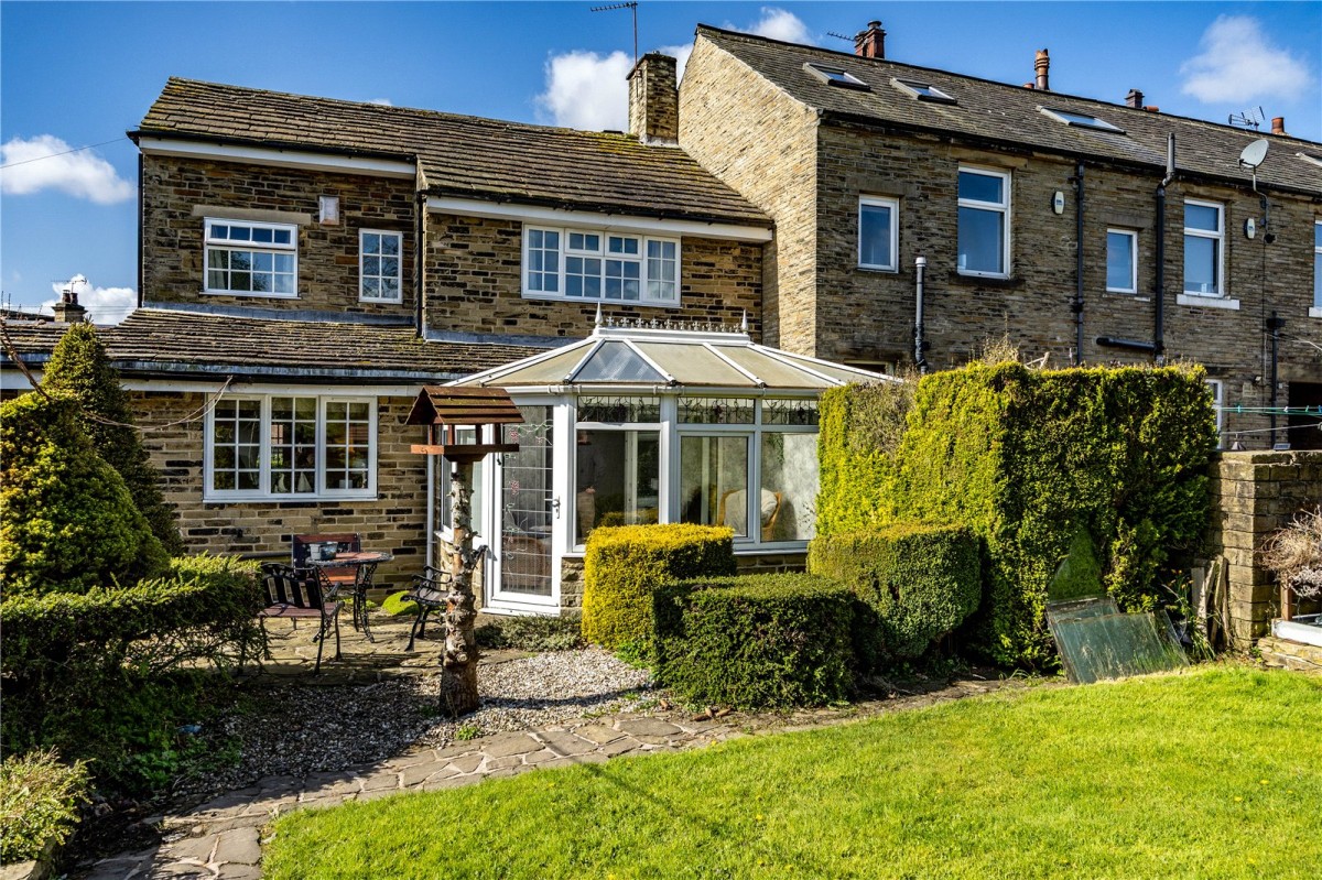 Norwood Green, Halifax