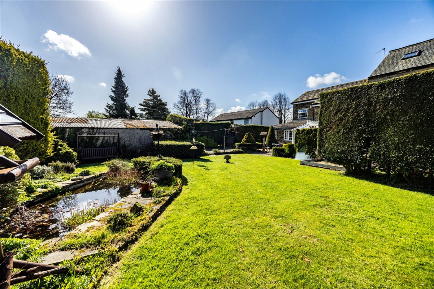 Norwood Green, Halifax