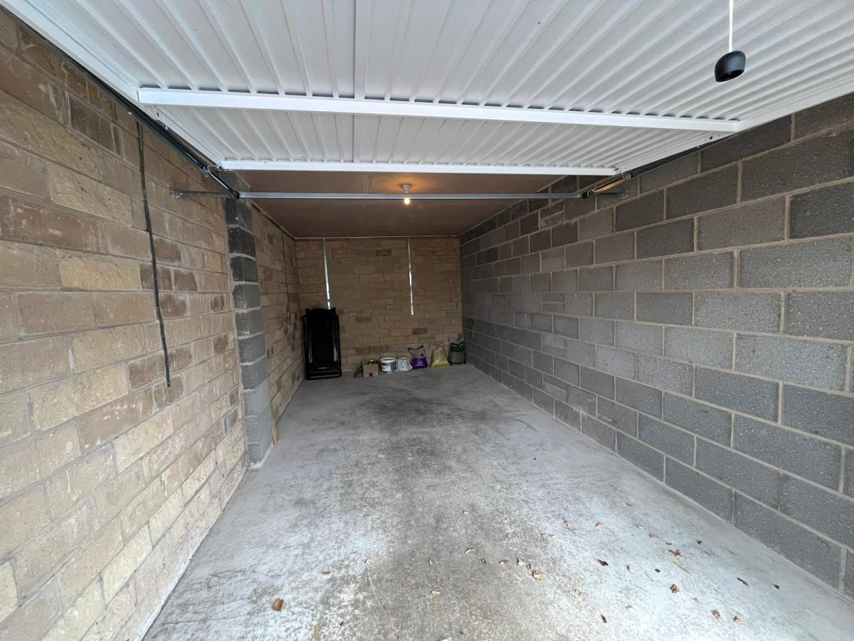 Fountain Head Village, Halifax