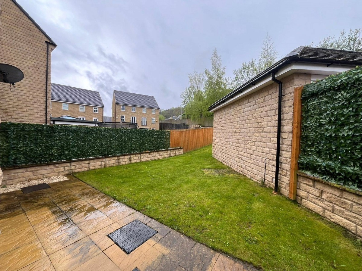 Fountain Head Village, Halifax