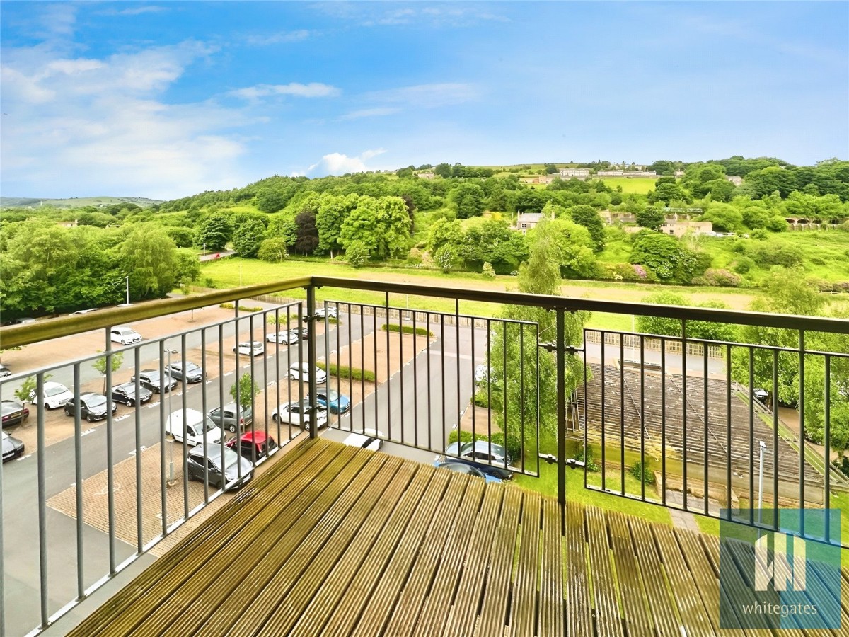 Low Westwood Lane, Linthwaite, Huddersfield