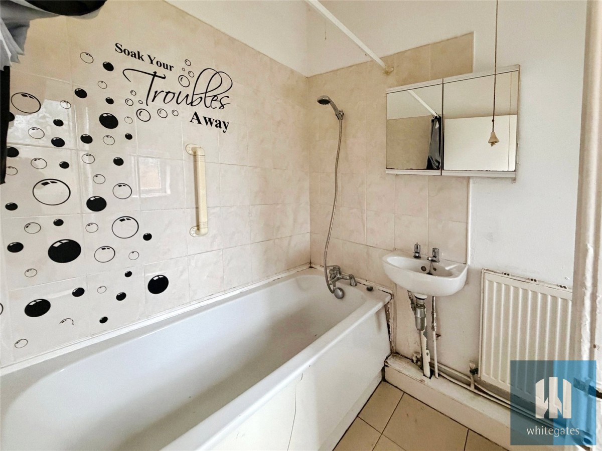 Highroadwell, Halifax