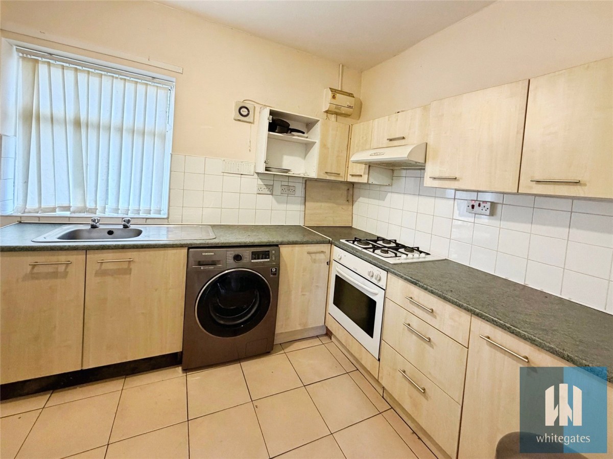 Highroadwell, Halifax