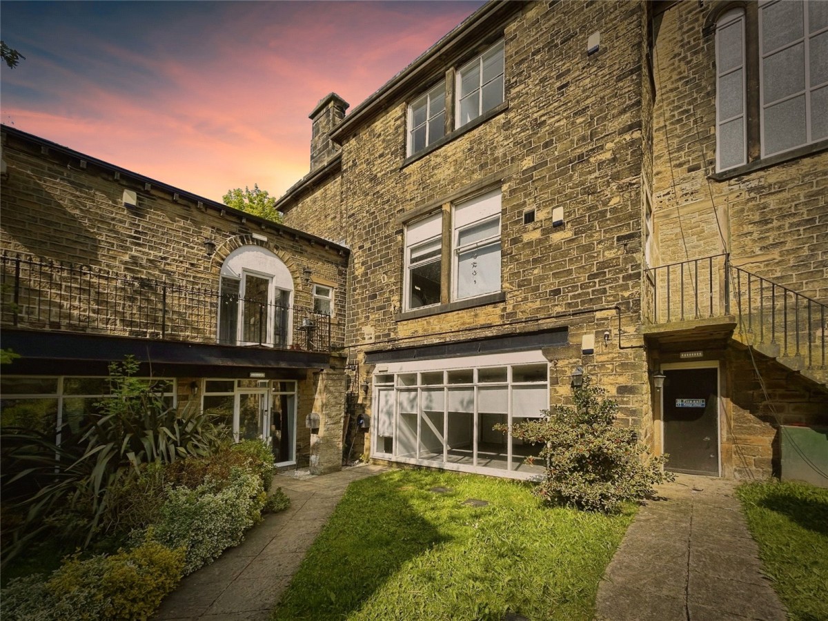 Moorside Avenue, 68 Moorside Avenue, Crosland Moor, Huddersfield