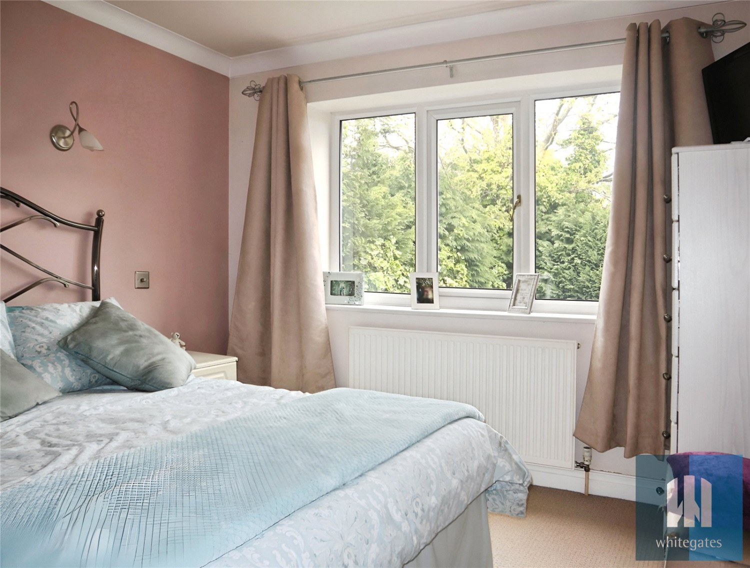 Lascelles Hall, Huddersfield