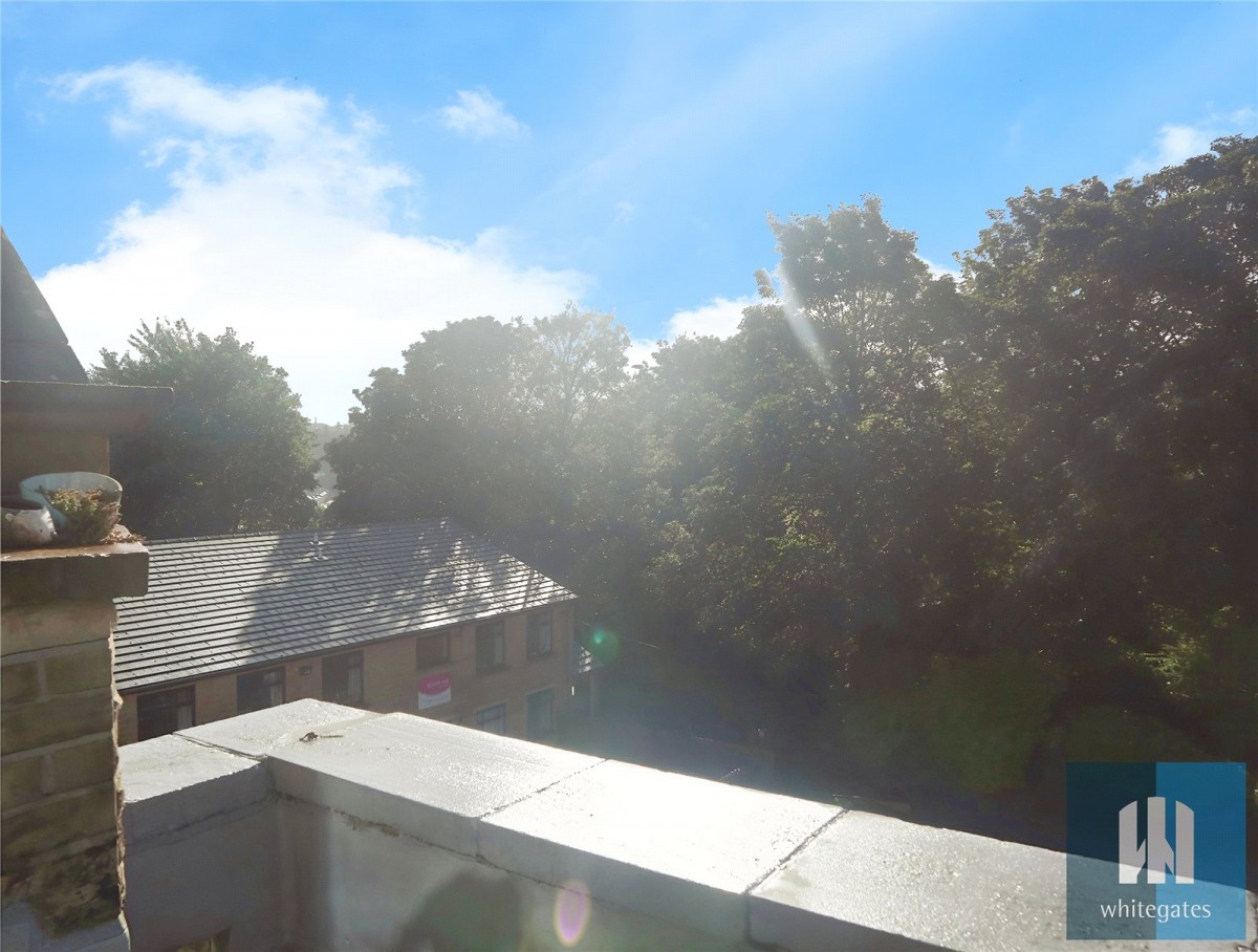 Longwood, Huddersfield