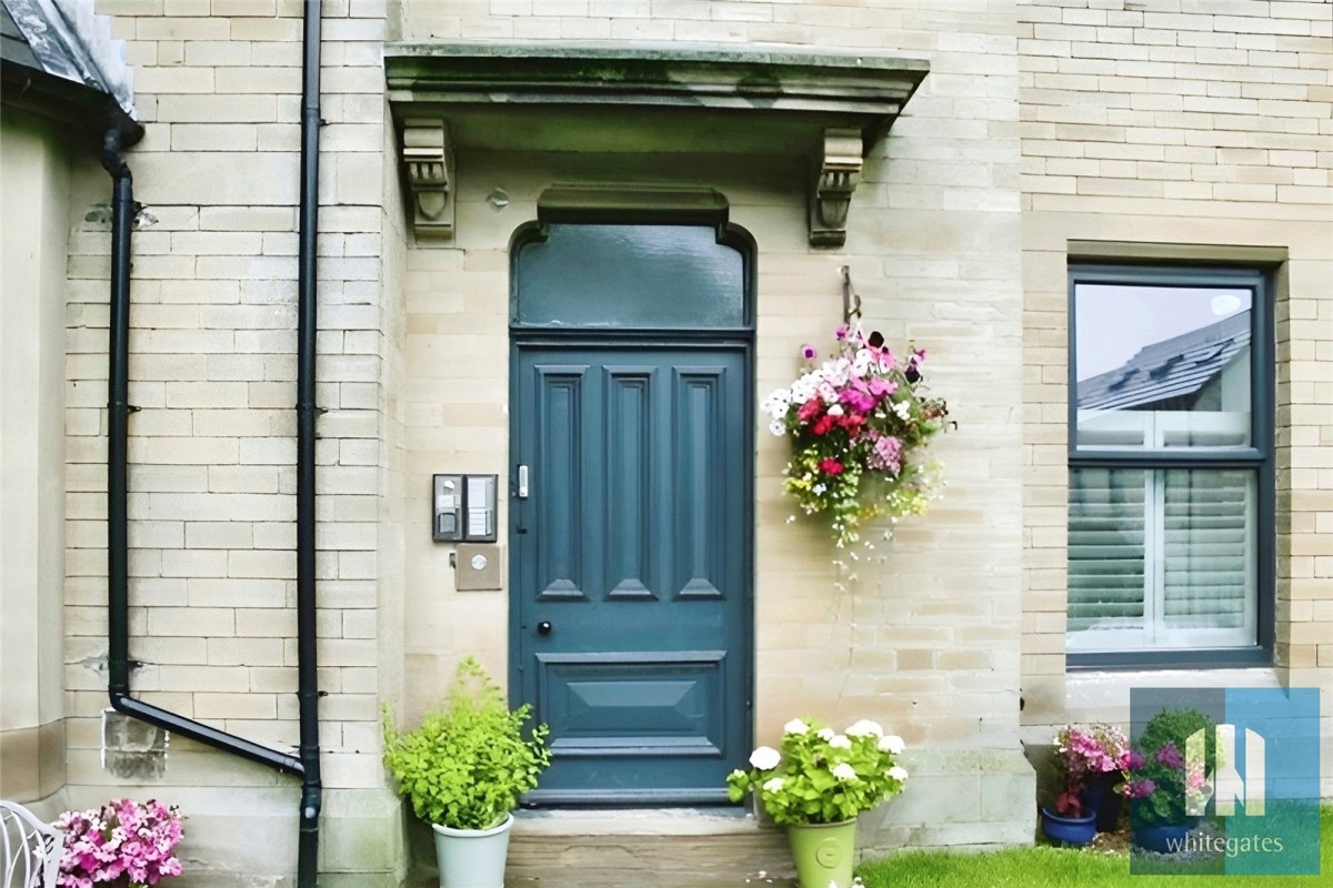 Cromwell Close, Brighouse