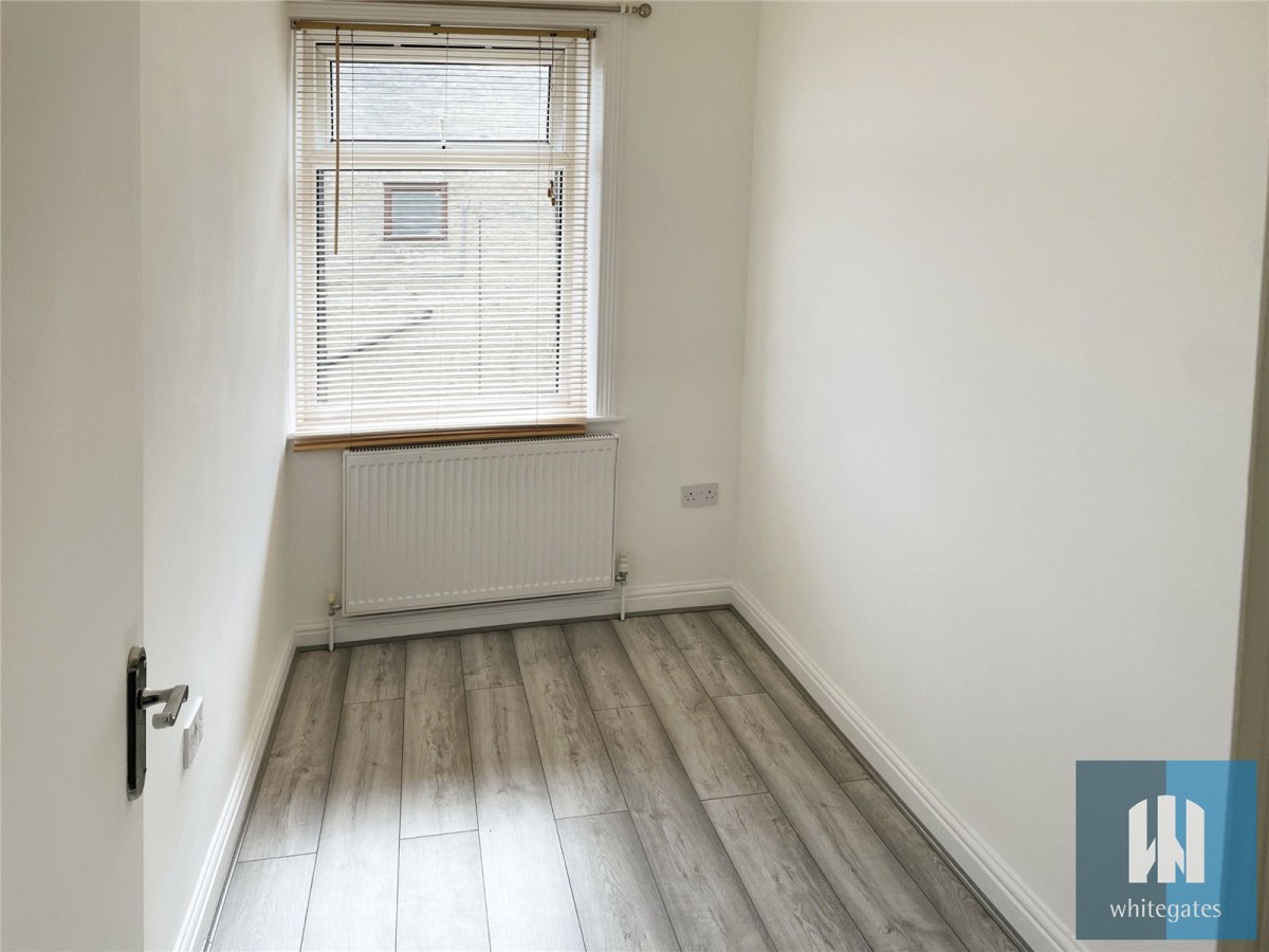 Moldgreen, Huddersfield