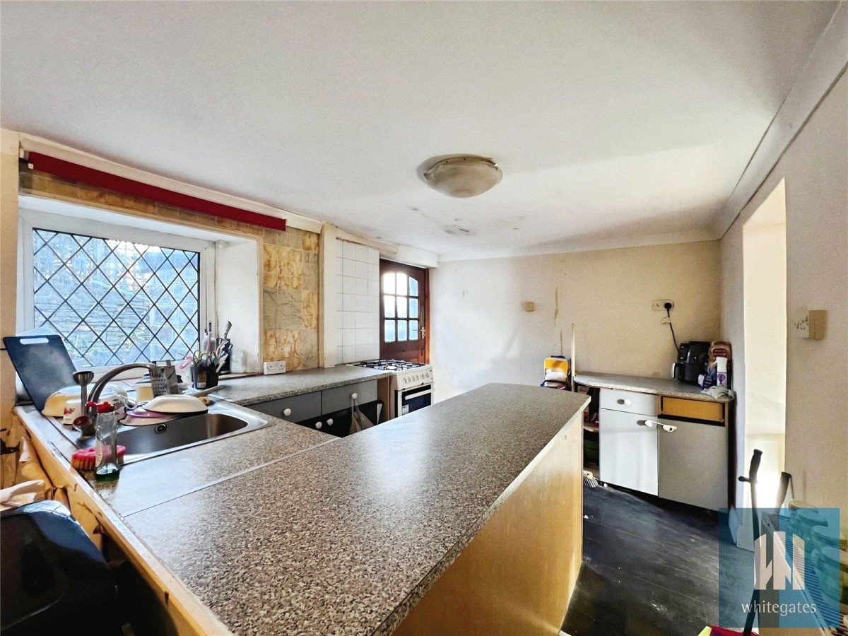 Leeds Road, Huddersfield