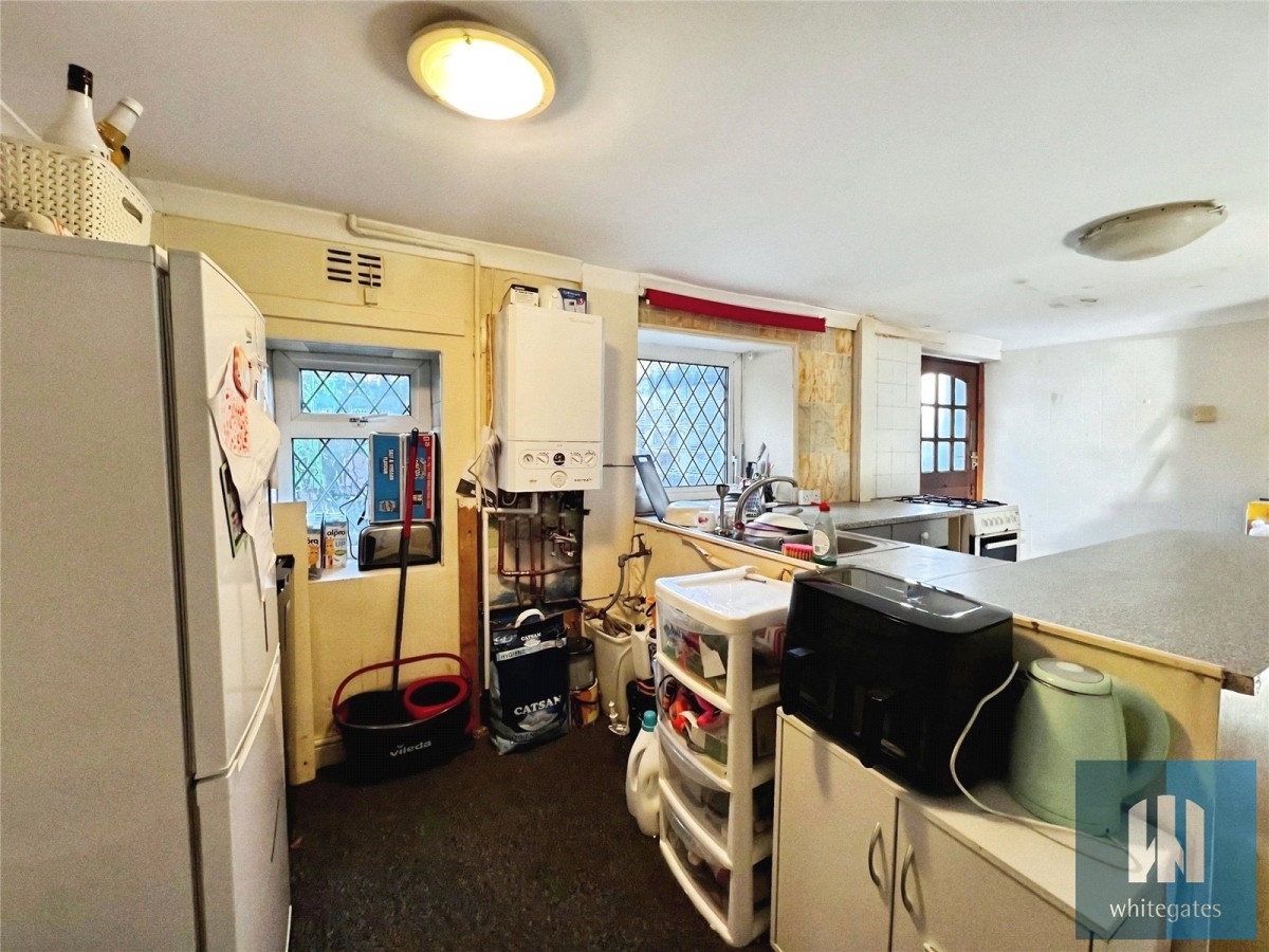 Leeds Road, Huddersfield