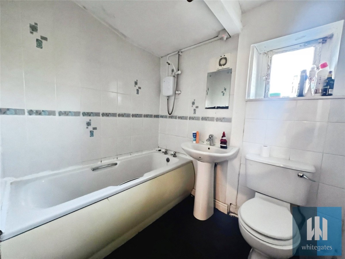 Leeds Road, Huddersfield