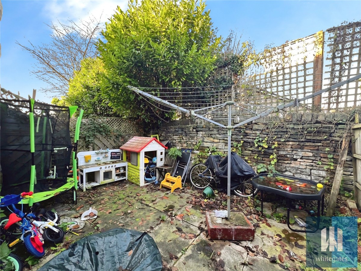 Leeds Road, Huddersfield