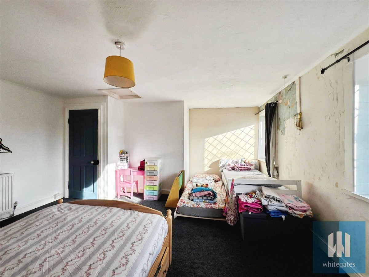 Leeds Road, Huddersfield