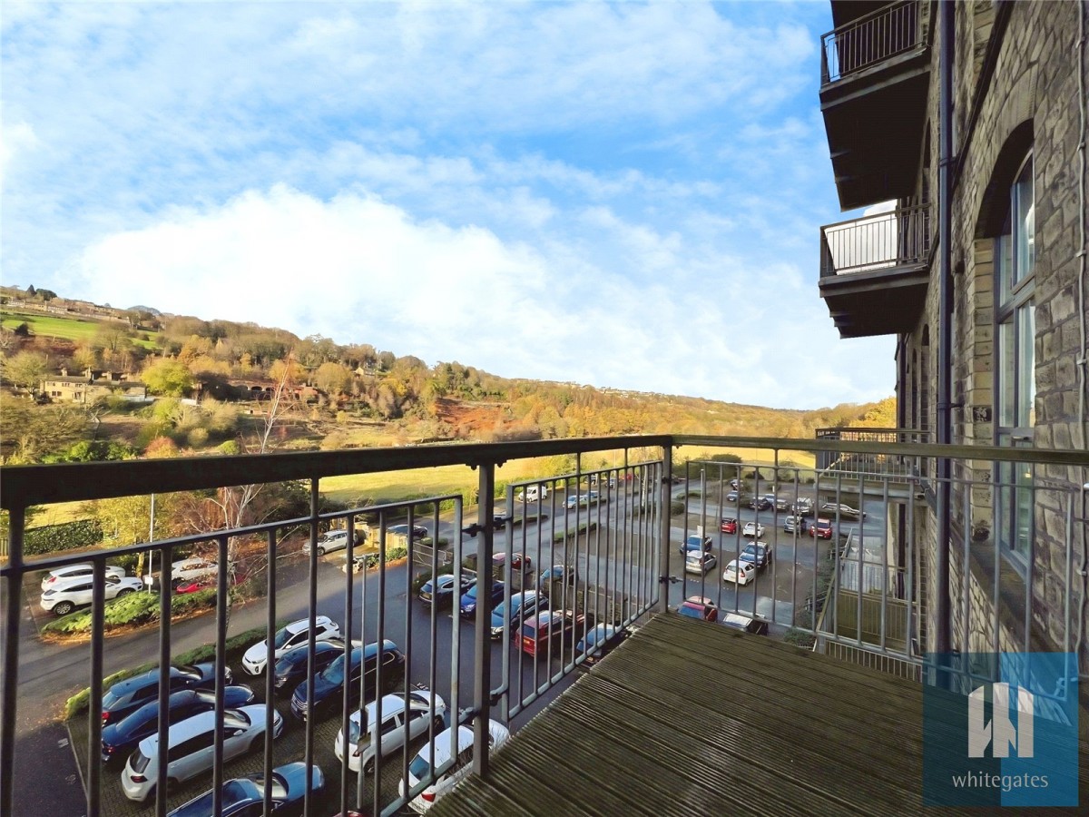 Low Westwood Lane, Linthwaite, Huddersfield