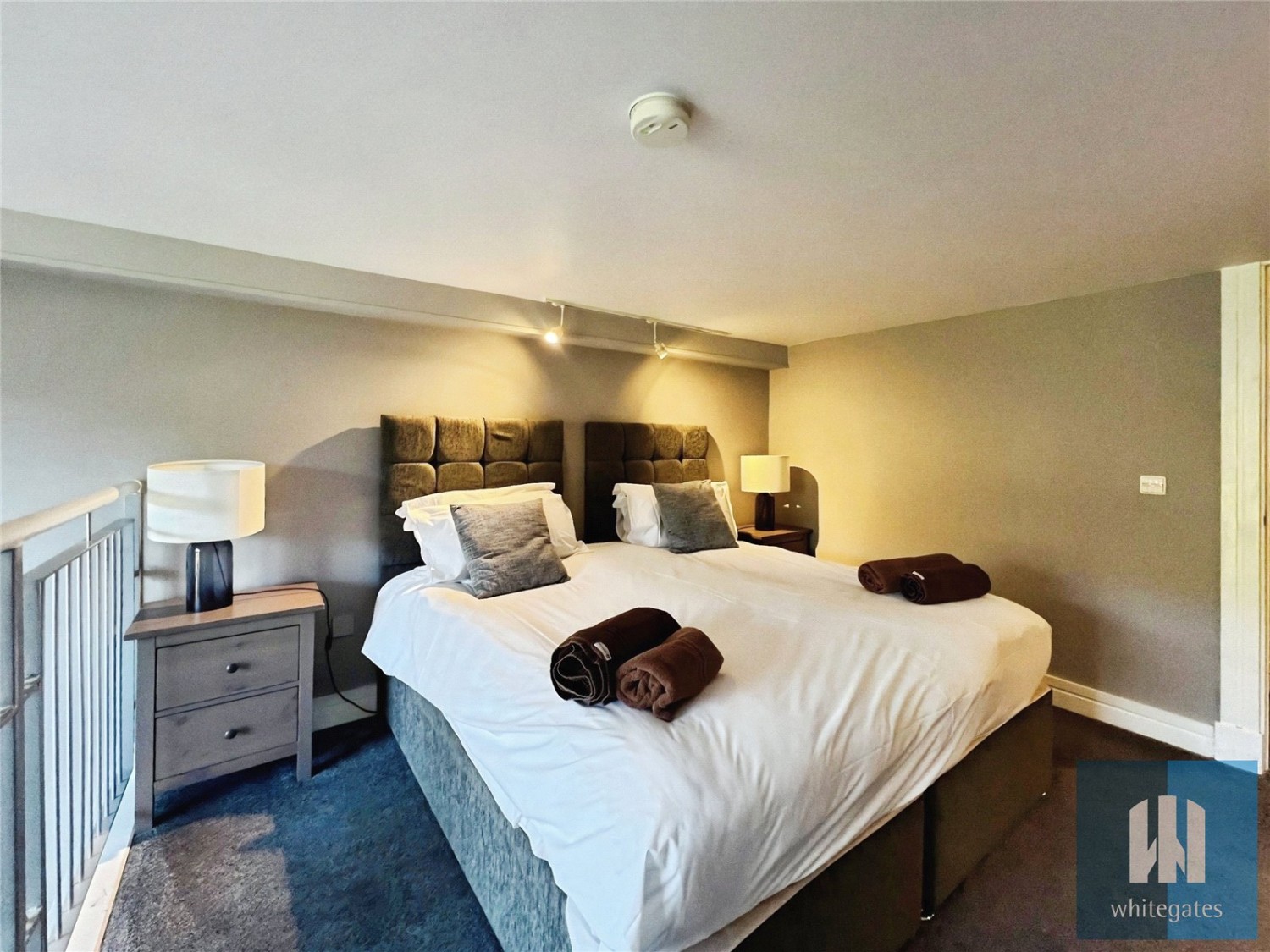 Low Westwood Lane, Linthwaite, Huddersfield