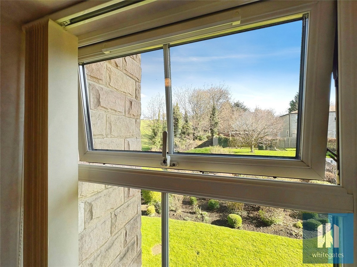 Kitson Hill Road, 142 Kitson Hill Road, Mirfield