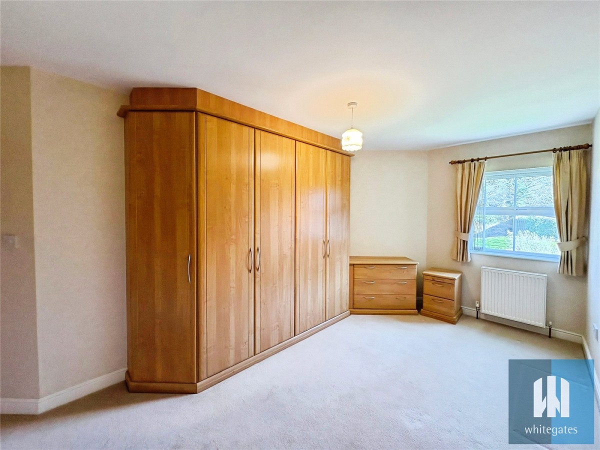 Kitson Hill Road, 142 Kitson Hill Road, Mirfield