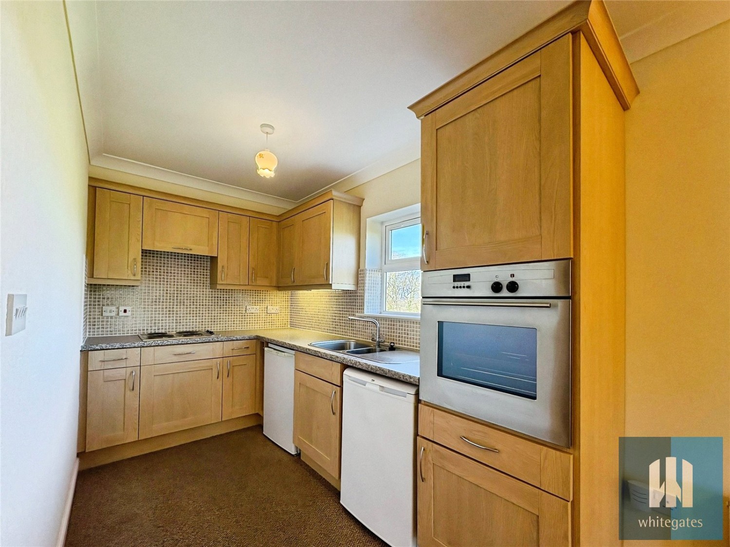 Kitson Hill Road, 142 Kitson Hill Road, Mirfield