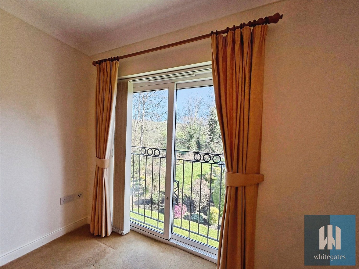 Kitson Hill Road, 142 Kitson Hill Road, Mirfield