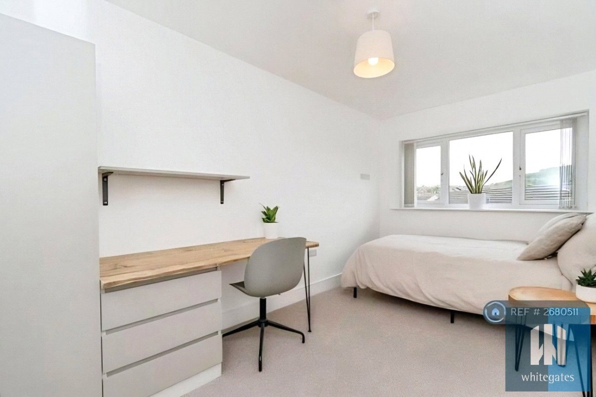 Moldgreen, Huddersfield