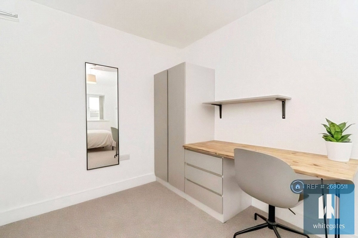 Moldgreen, Huddersfield