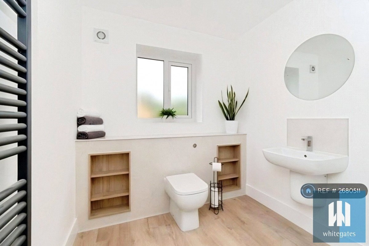 Moldgreen, Huddersfield