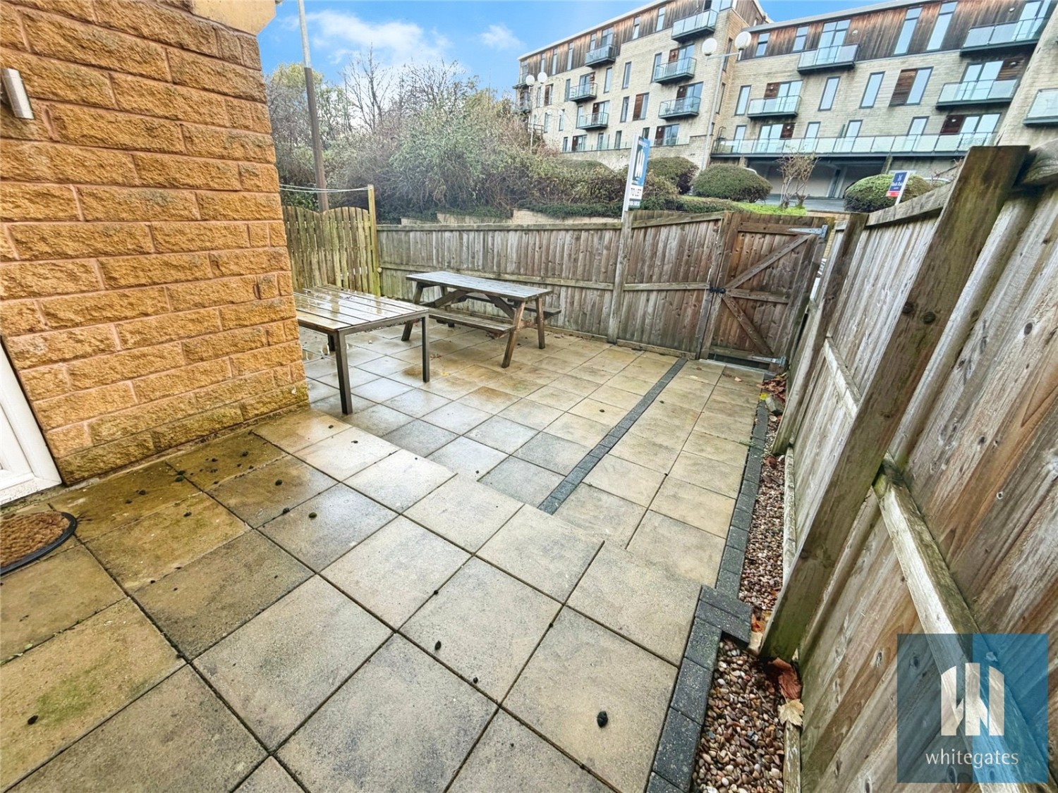 Moldgreen, Huddersfield