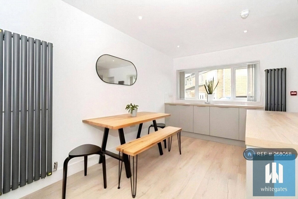 Moldgreen, Huddersfield