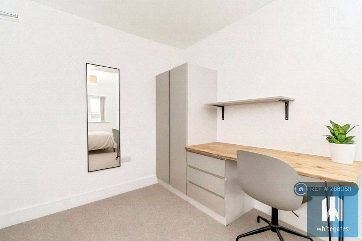 Moldgreen, Huddersfield