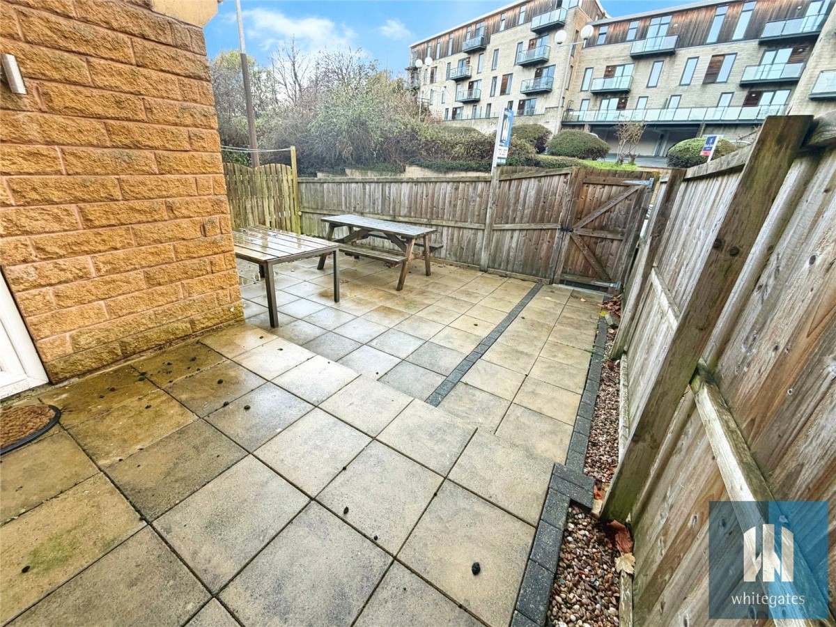 Moldgreen, Huddersfield