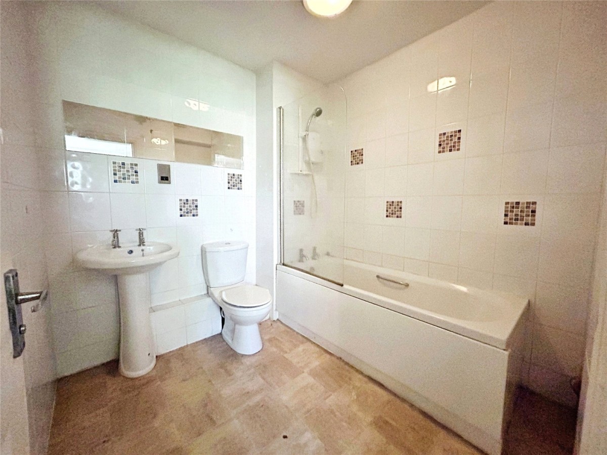 Moorside Avenue, 68 Moorside Avenue, Crosland Moor, Huddersfield