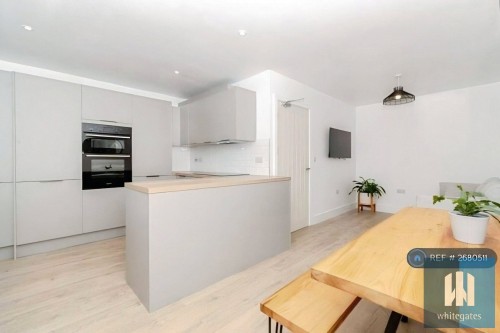 Moldgreen, Huddersfield