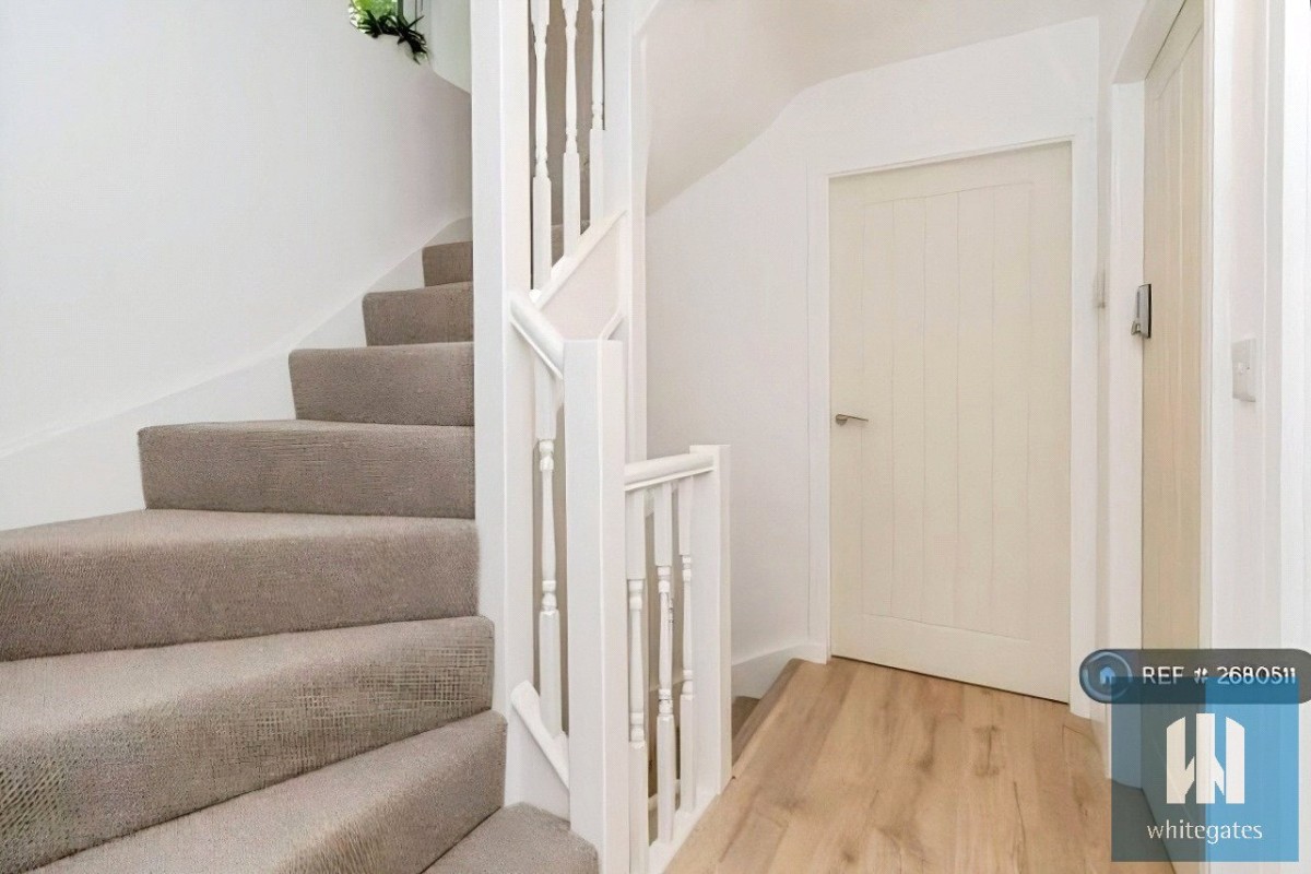 Moldgreen, Huddersfield