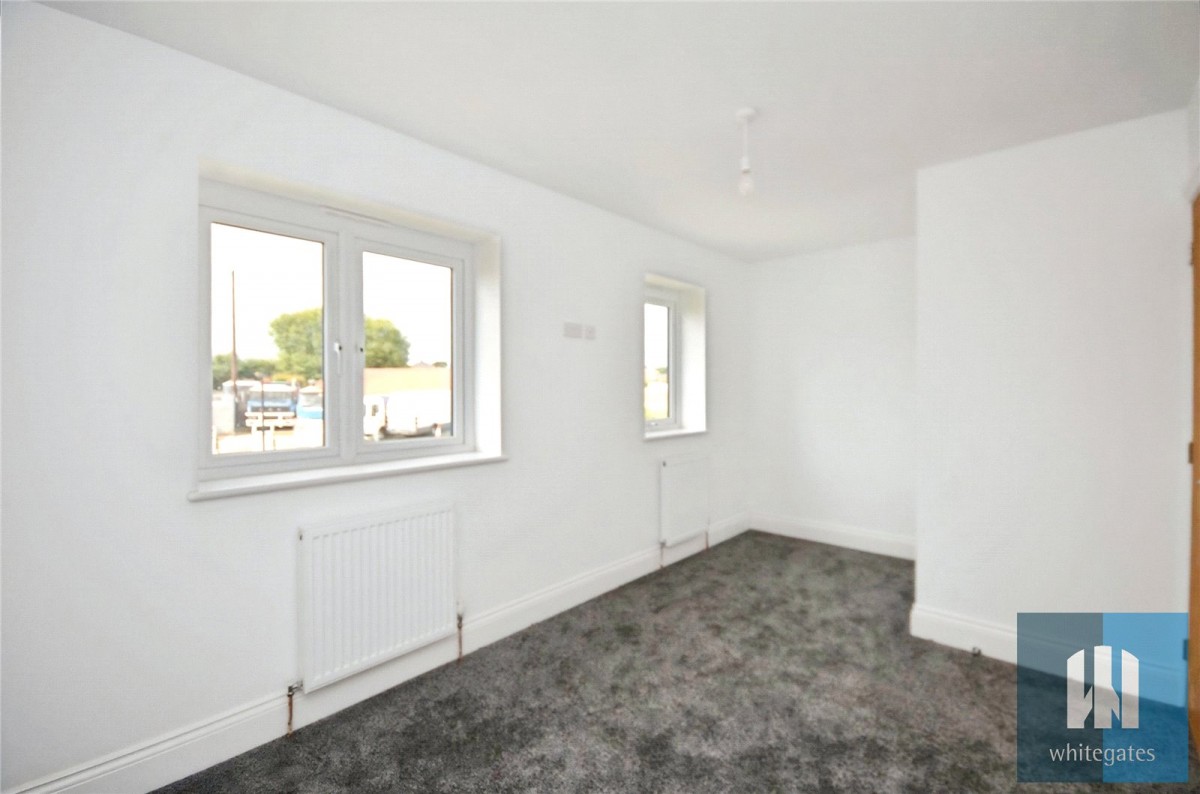 Leeds Road, Mirfield