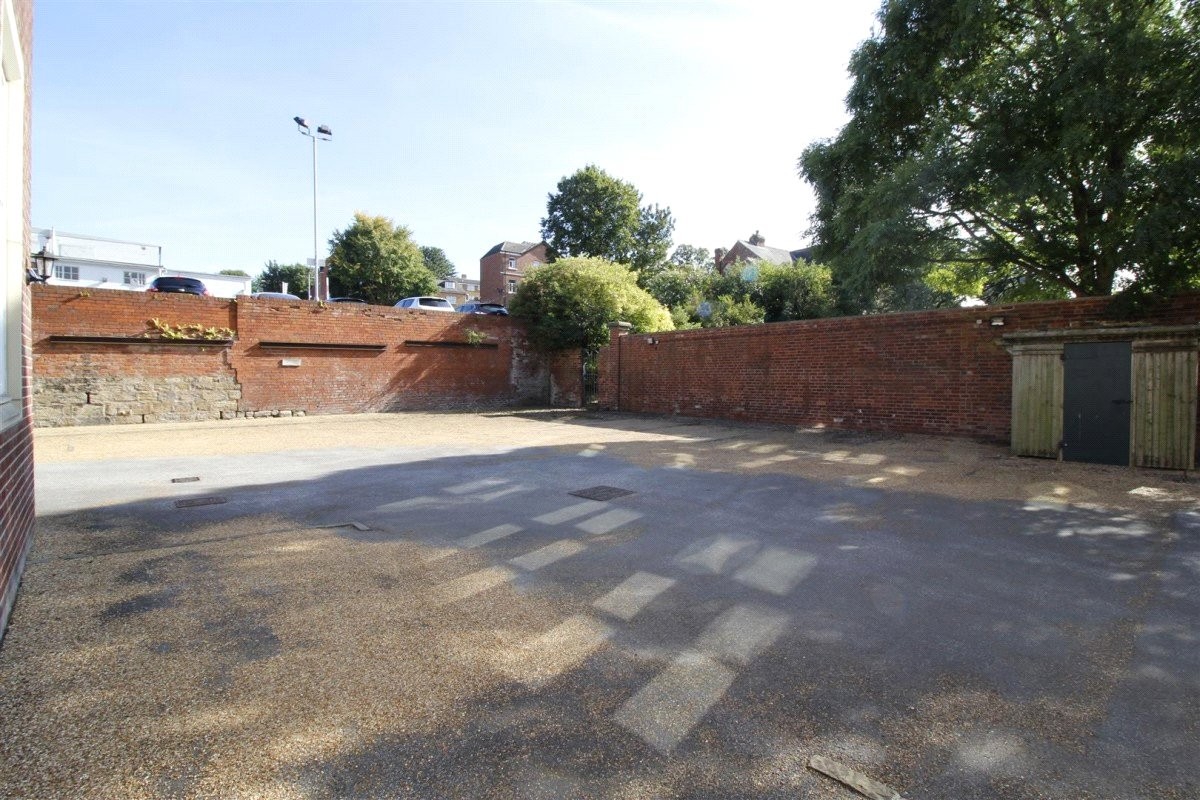 Front Street, Pontefract