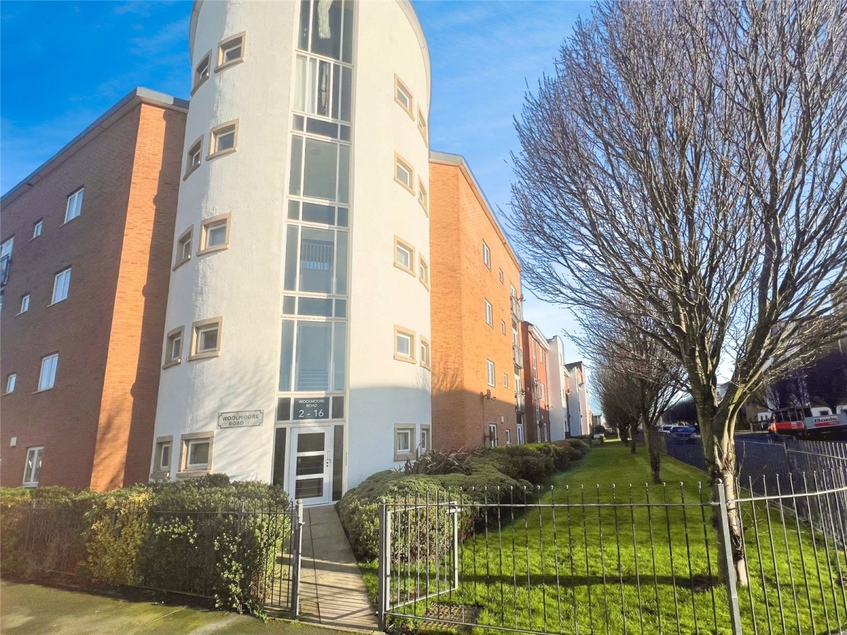 Hunts Cross Village, Liverpool