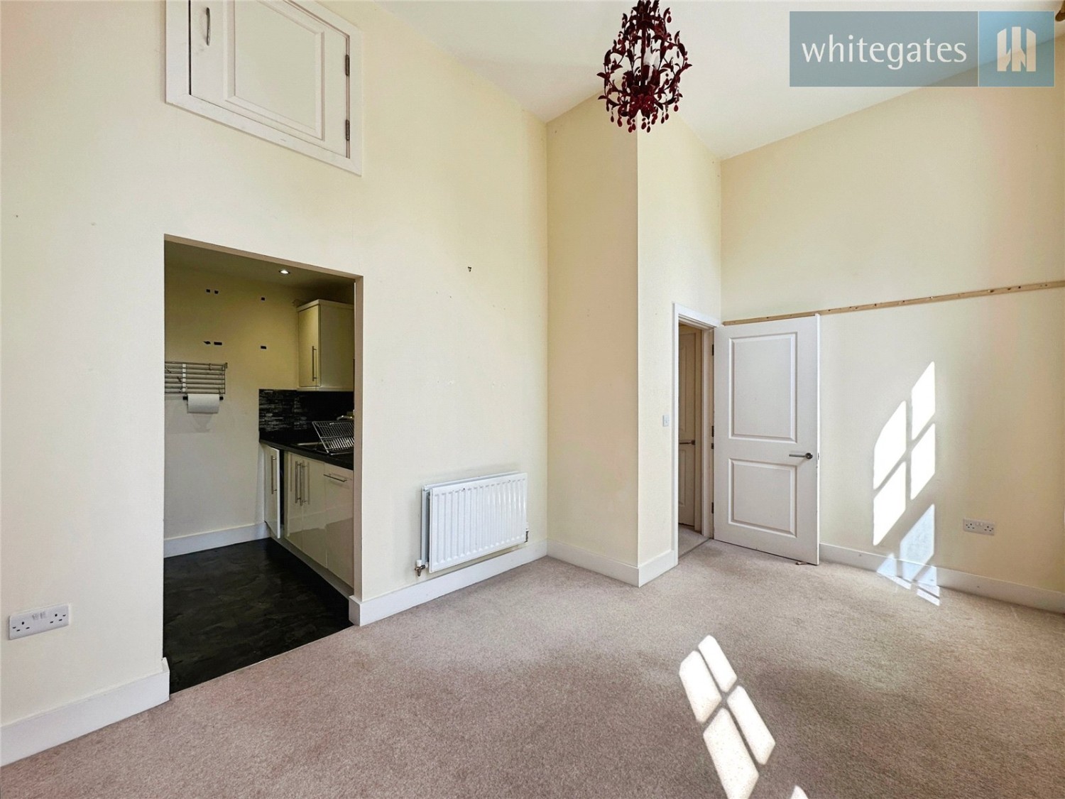 Corruna Court, Hightown