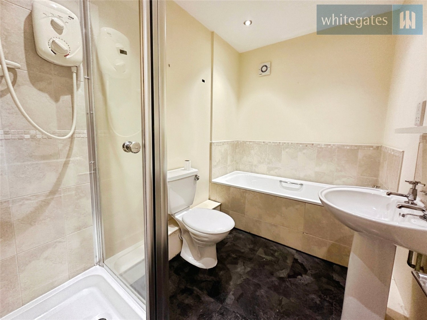 Corruna Court, Hightown