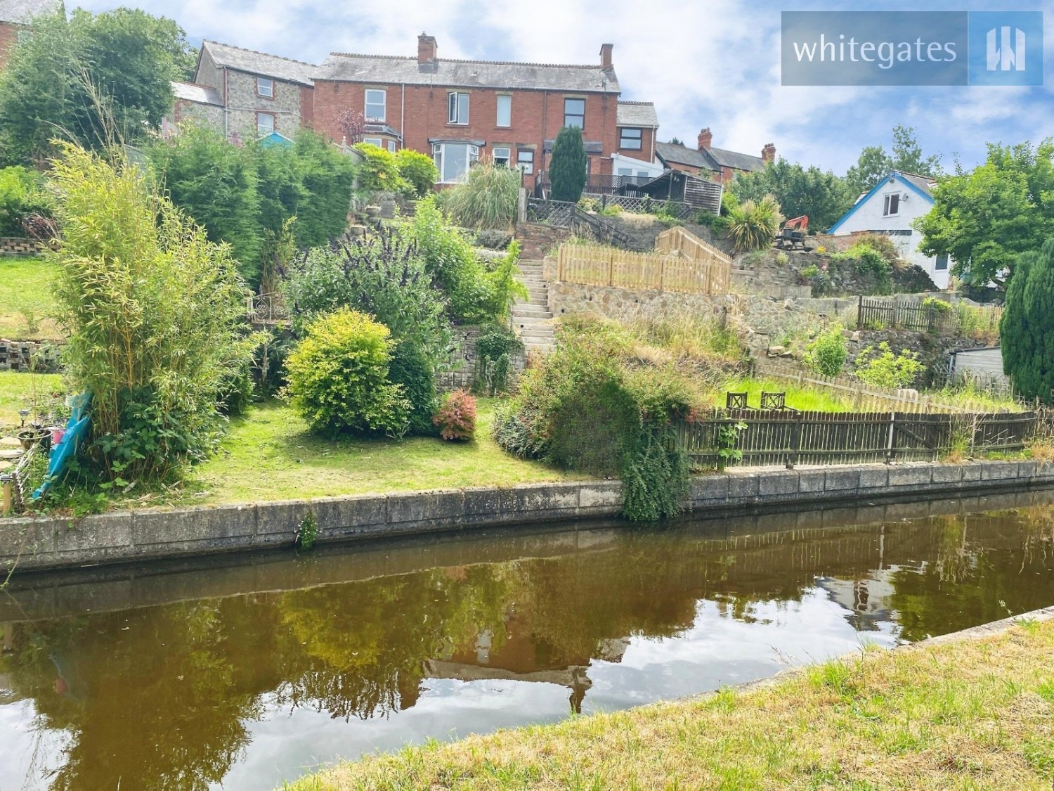 Canal Side, Froncysyllte, Llangollen