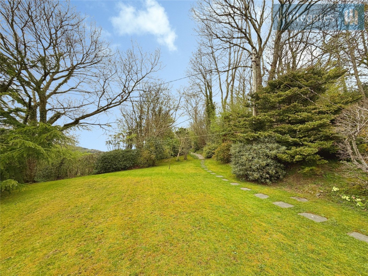 Cefn-y-Bedd, Wrexham