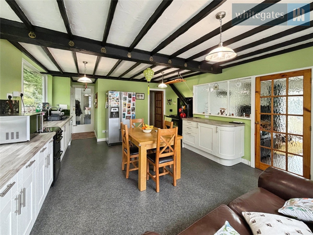 Cefn-y-Bedd, Wrexham