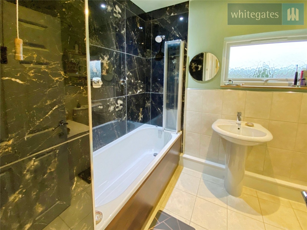 Pentre Broughton, Wrexham